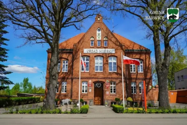 Międzypokoleniowe spotkanie w Barwicach: sąsiedzkie więzi i wspólne warsztaty