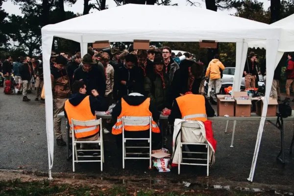 Policja i służby kontrolują obozy harcerskie w powiecie szczecineckim
