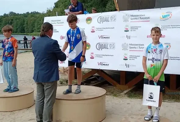 Sześć medali kajakarzy z Białego Boru na mistrzostwach LZS w Trzciance