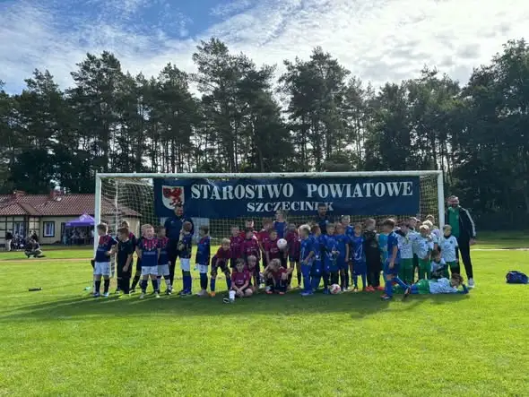 Młodzi piłkarze z Białego Boru rywalizowali w turnieju „Orlików”